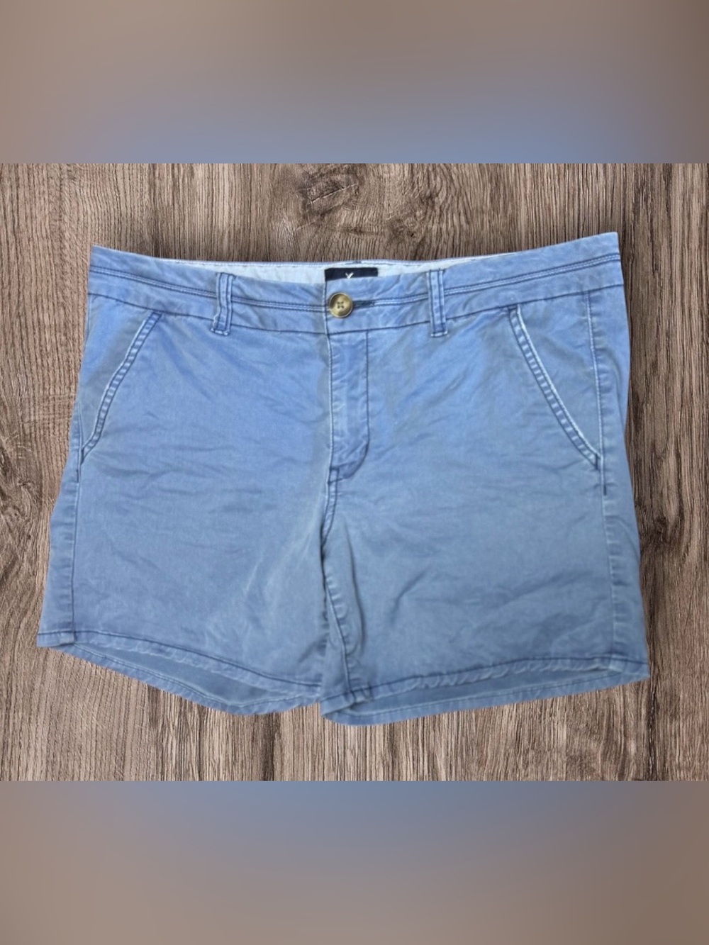 American Eagle Stretch Midi shorts in a sunwashed blue SZ 12